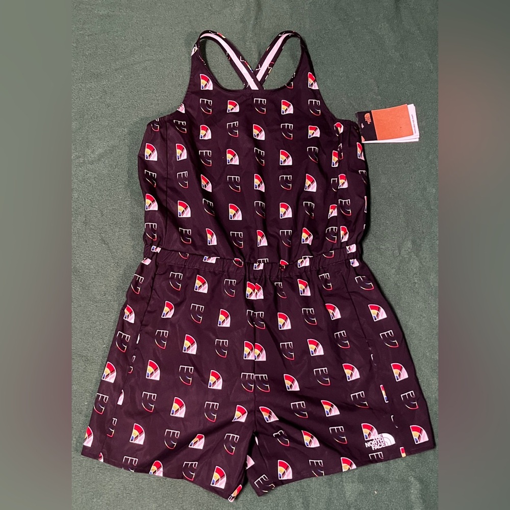 The North Face Girls
Black Rainbow Romper
